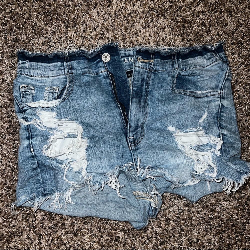 american eagle booty shorts